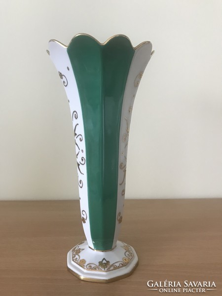 Chalice vase of Éva Bakos from Herend