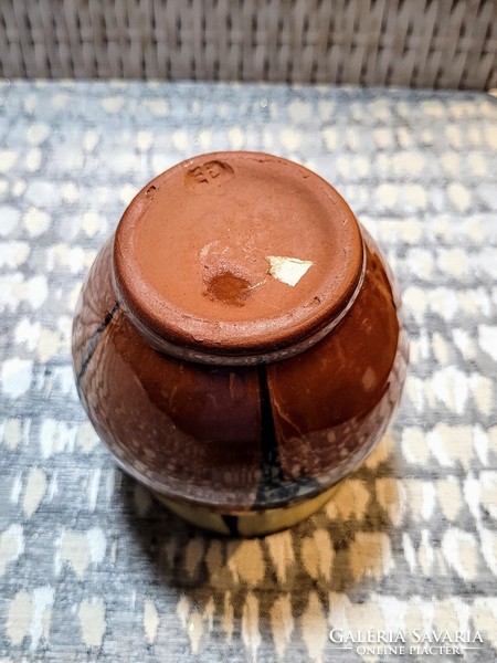 Marked ceramic knob with bright glaze