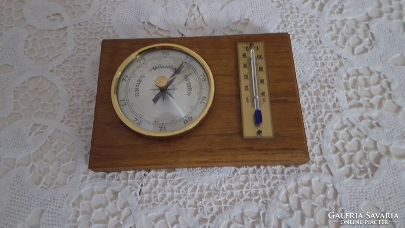 Wall weather station, barometer, thermometer
