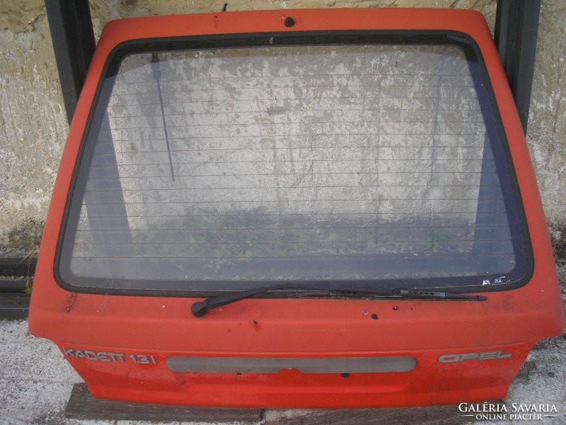 Old time opel cadet 1.3 -A rear door and 2-sided doors for sale with front rear bumpers
