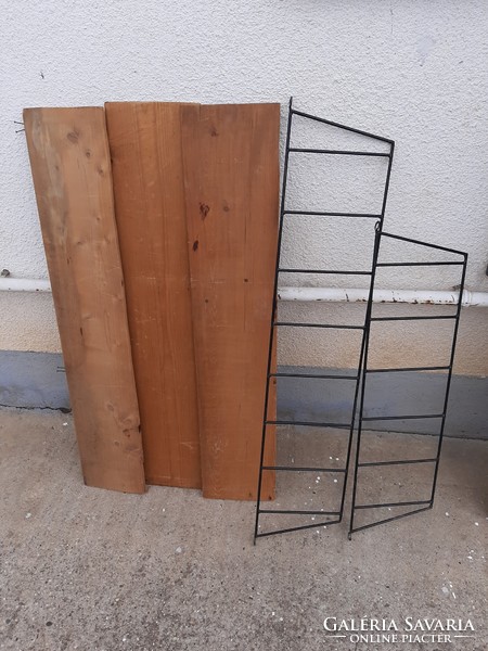 Retro fem shelf holder with plank wood shelves