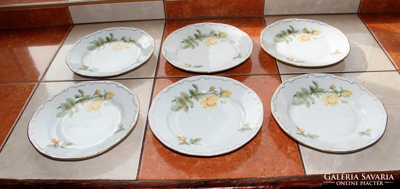 Zsolnay sárgarózsás lapos tányér 6 db.