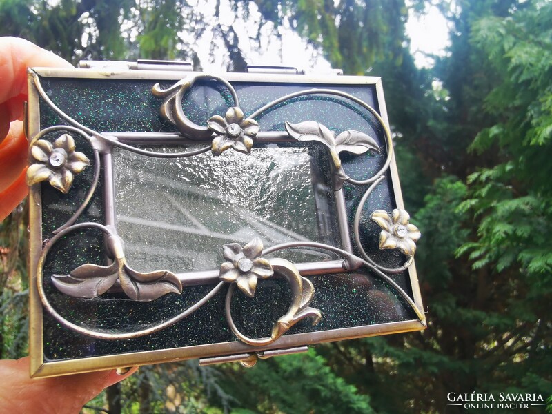 Copper-glass jewelry box
