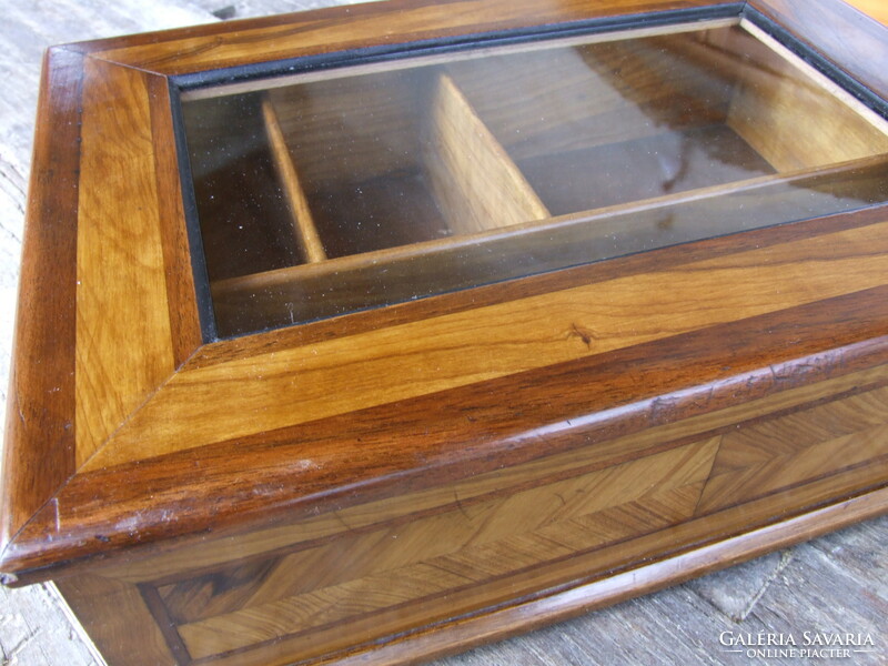Jewelry box with compartments (221016)