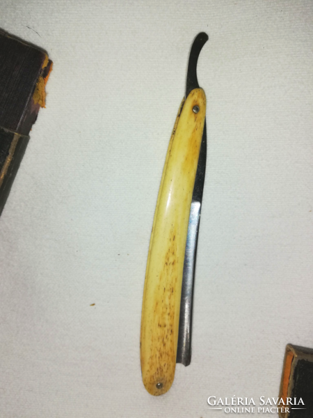 Solinger razor with bone handle, in original box