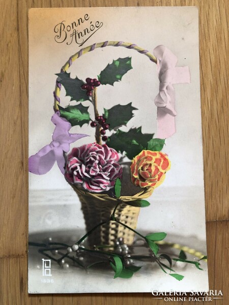 Régi, színezett virágos képeslap