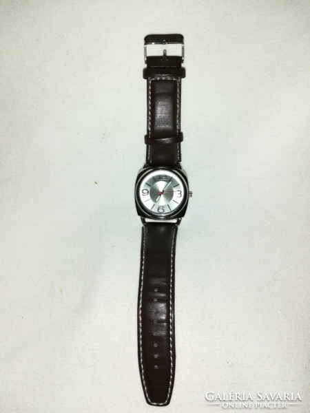 Semper men's wristwatch with a diameter of 40 mm