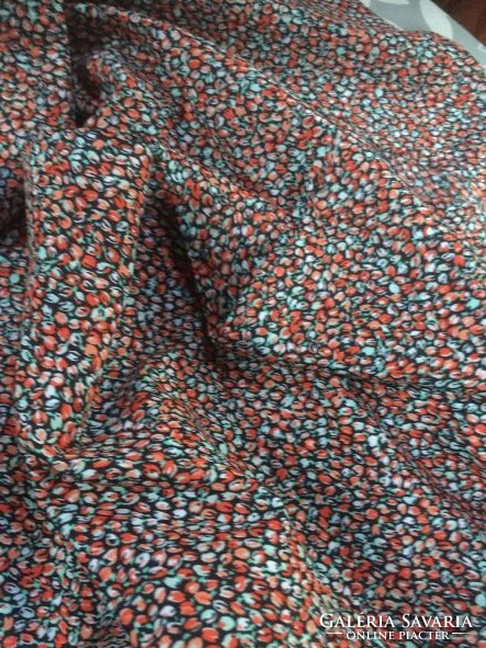 Small-pattern material, for scarves or tablecloths