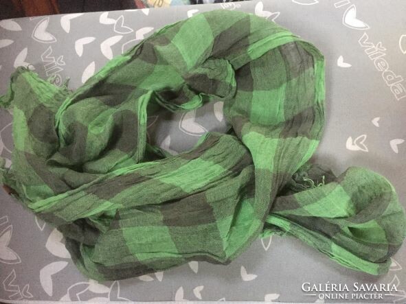Esprit checkered green scarf