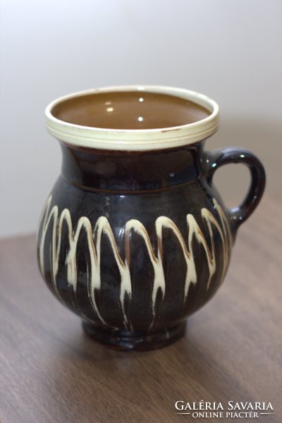2 glazed ceramic vases