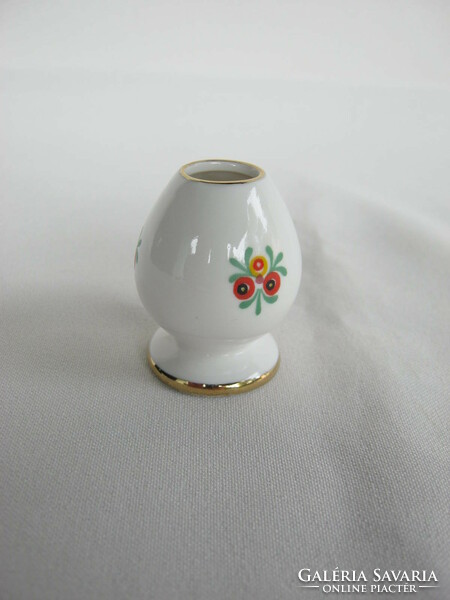 Aquincum porcelain mini violet vase