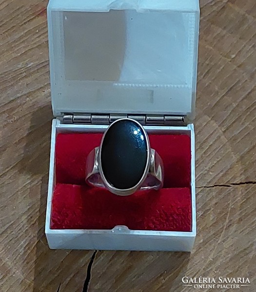 Very nice large oval onyx stone silver ring