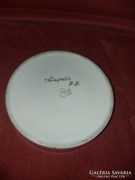Hand painted drashe porcelain ring holder, marked, flawless