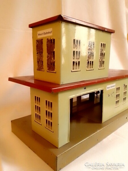 Antique Kibri 0 railway model train station building with clock 1940-50 field table additional board game