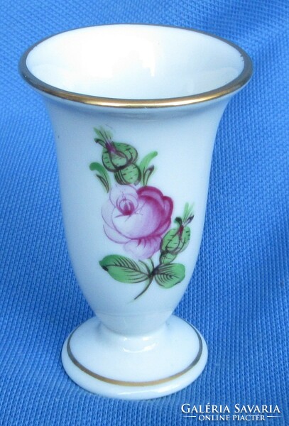 Herendi virágmintás mini porcelánváza, ibolyaváza ,jelzett, 6,1 cm magas,