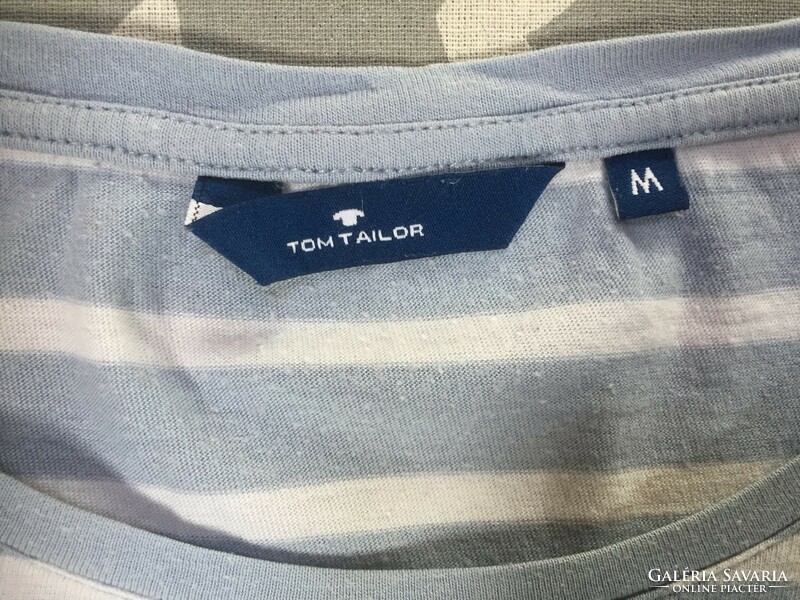 Tom Tailor márkájú világoskék-fehér csíkos női póló M-es