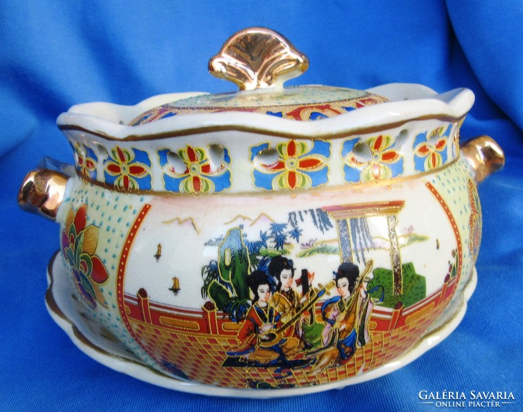Golden satsuma porcelain bowl, with lid, marked as shown, bowl with 11 cm high lid.
