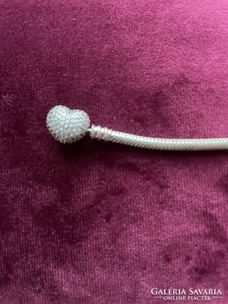Pandora replika szív pavé záras karkötő porcelán charmokkal - tovább díszíthető
