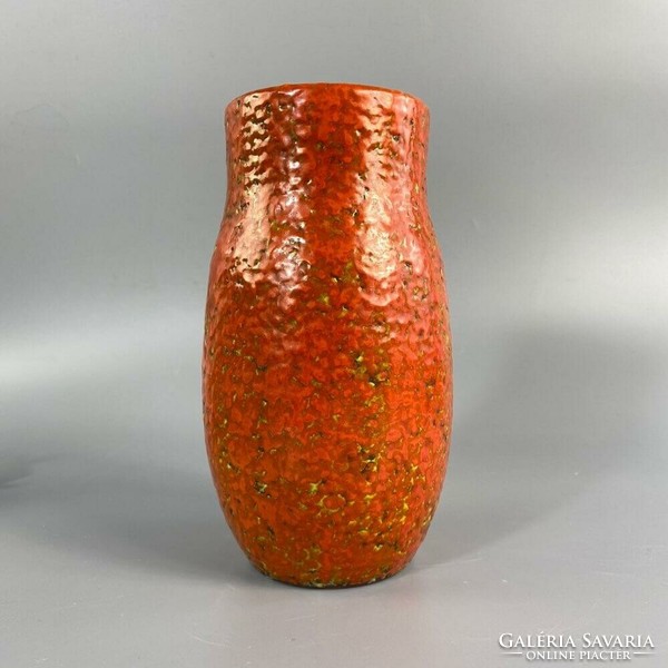 Retro pond head orange vase