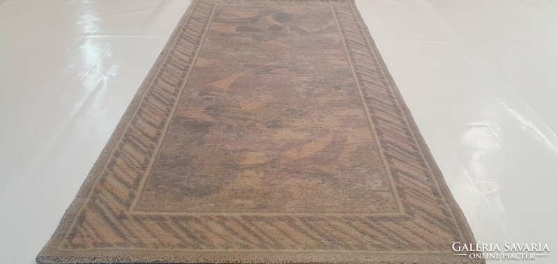 1011 Beautiful wool persian rug 140x66cm free courier