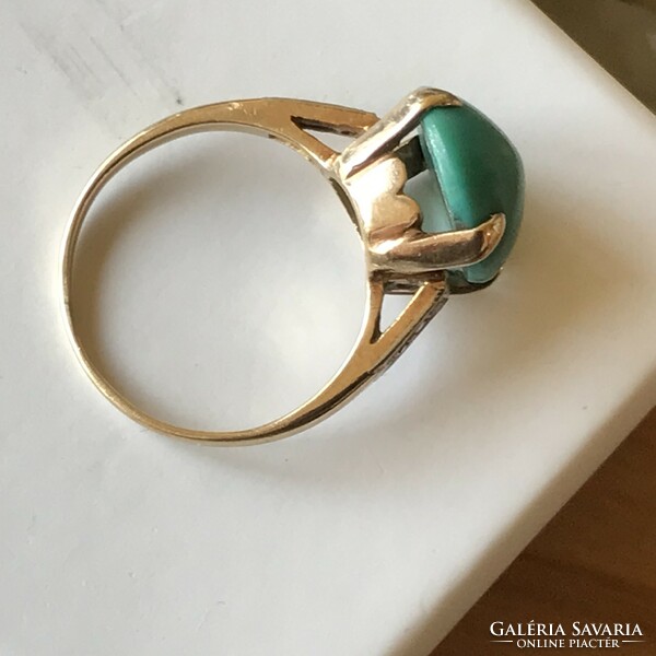 Yellow gold ring with real turquoise and tiny brils