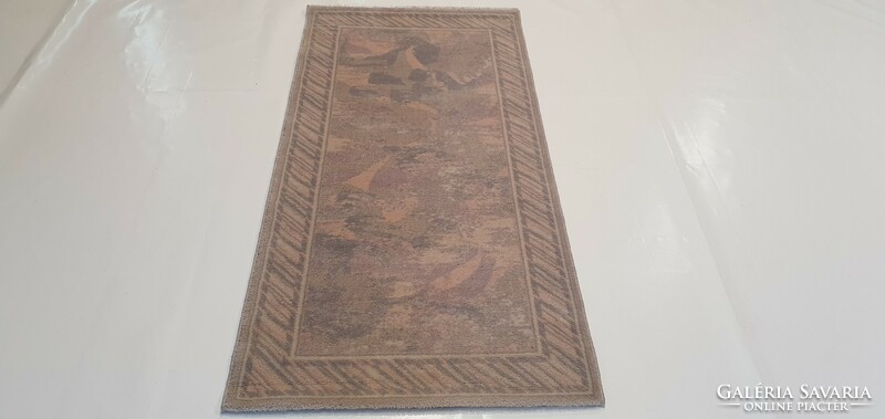 1011 Beautiful wool persian rug 140x66cm free courier