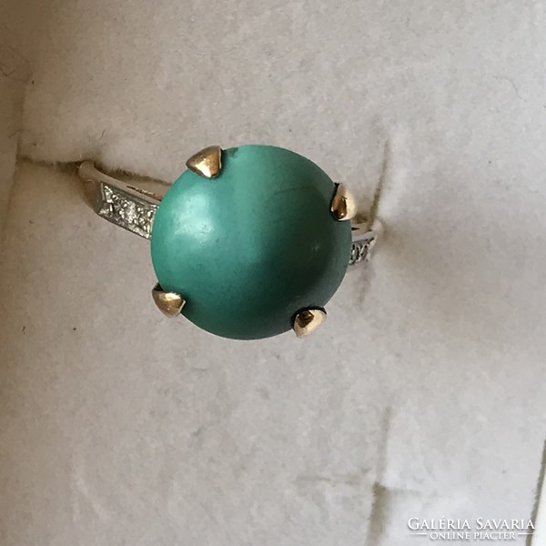 Yellow gold ring with real turquoise and tiny brils