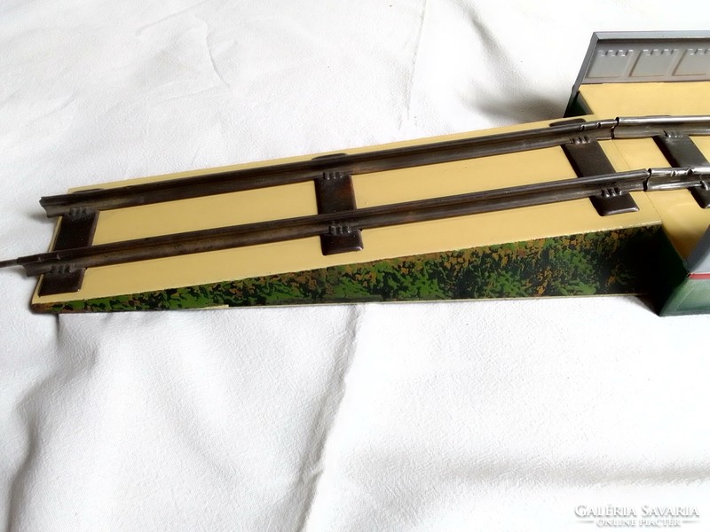 Vasúti híd felhajtóval 0-ás vonat modell terepasztal kiegészítő lemezjáték