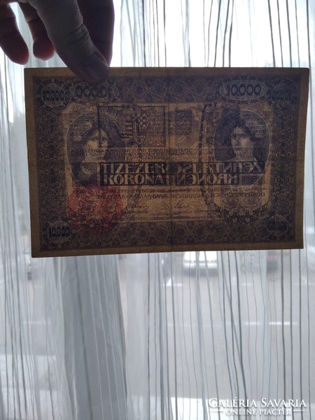 Very nice 10,000 kroner with 1918 Hungary stamp