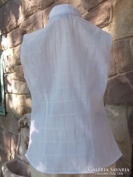 Fashionable white printed pattern blouse sleeveless s