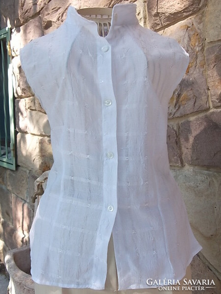 Fashionable white printed pattern blouse sleeveless s