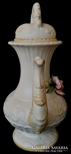 Dt/168 – capodimonte carafe with lid
