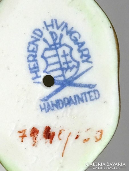 1D719 Herend porcelain cigarette holder with Victoria pattern