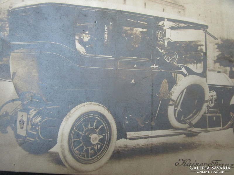 1915 HABSBURG FERENC JÓZSEF CSÁSZÁR MAGYAR KIRÁLY AUTOMOBIL -BAN EREDETI KORABELI FOTÓ - LAP KÉP