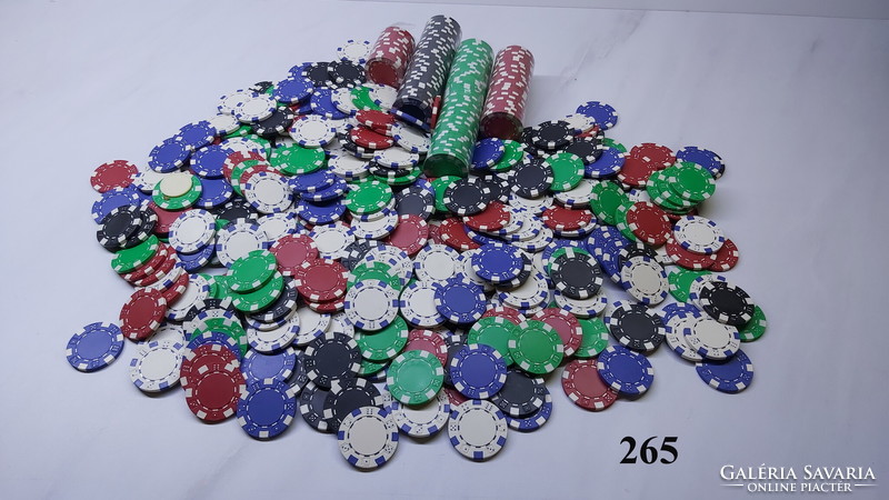 445 poker chips with metal inserts