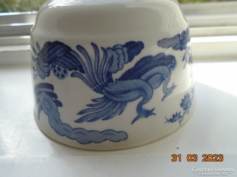 1910 Museum old chelsea furnivals rn 647812 kakiemon Japanese style phoenix bird sugar bowl