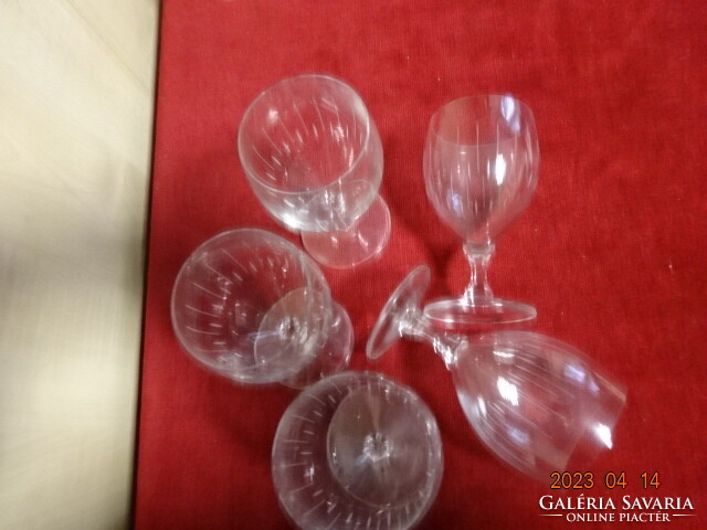 Stemmed wine glass, five pieces, height 12.5 cm, diameter 6.5 cm. Jokai.