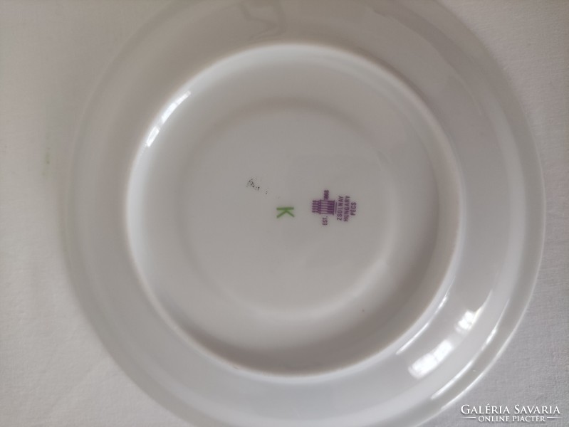 Zsolnay porcelain, poinsettia tea cup coaster, diameter 15 cm