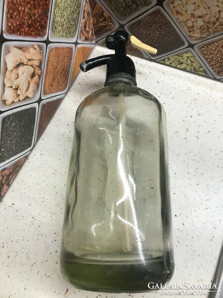 Soda bottle in good condition. Size: 32 cm high and circumference: 36 cm