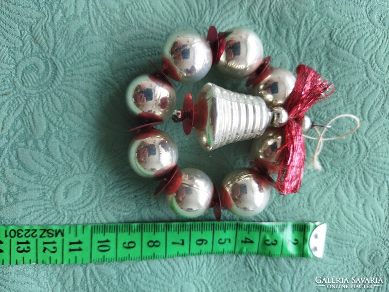 Christmas tree decoration, wreath shape with bells