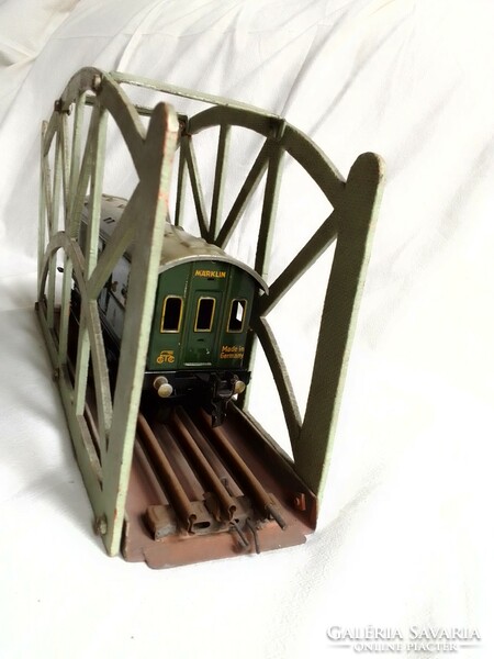 Antique old curved unique railway bridge 0 train model märklin three-rail field table accessory