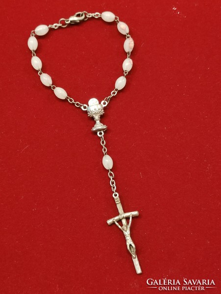 Rose garland bracelet with beautifully crafted crucifix pendant