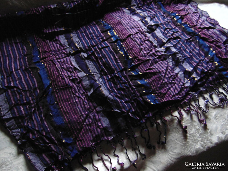 Gyűrt selyemsál  kék-lila-fekete színösszeállítással