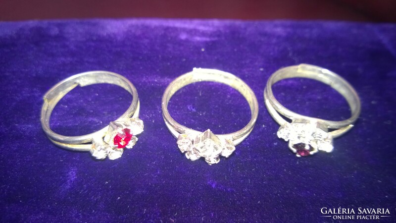 3 látványos gyűrű piros,fehér,lila kővel szabályozható méret