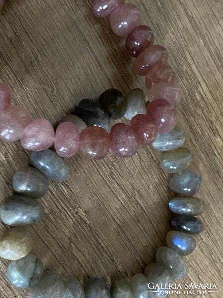 Strawberry quartz, labradorite bracelets