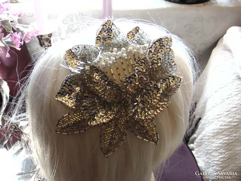 Dress decoration with sequins and pearls, headdress