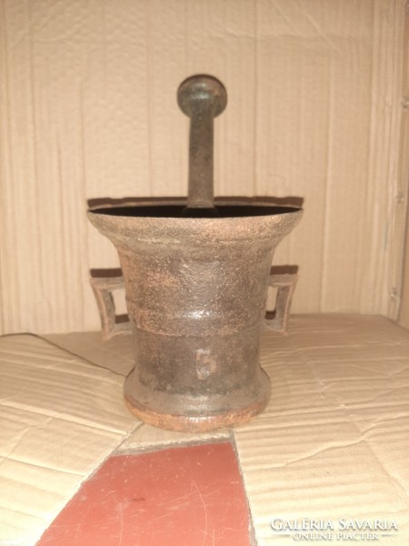 Cast iron mortar