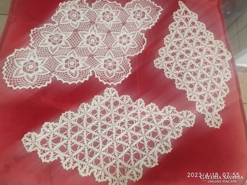 Hand crocheted lace tablecloth, 3 pieces for sale!