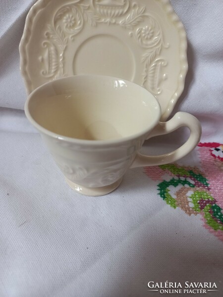 Beautiful earthenware cup set