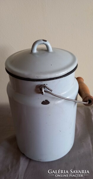 Enamelled milk jug negotiable